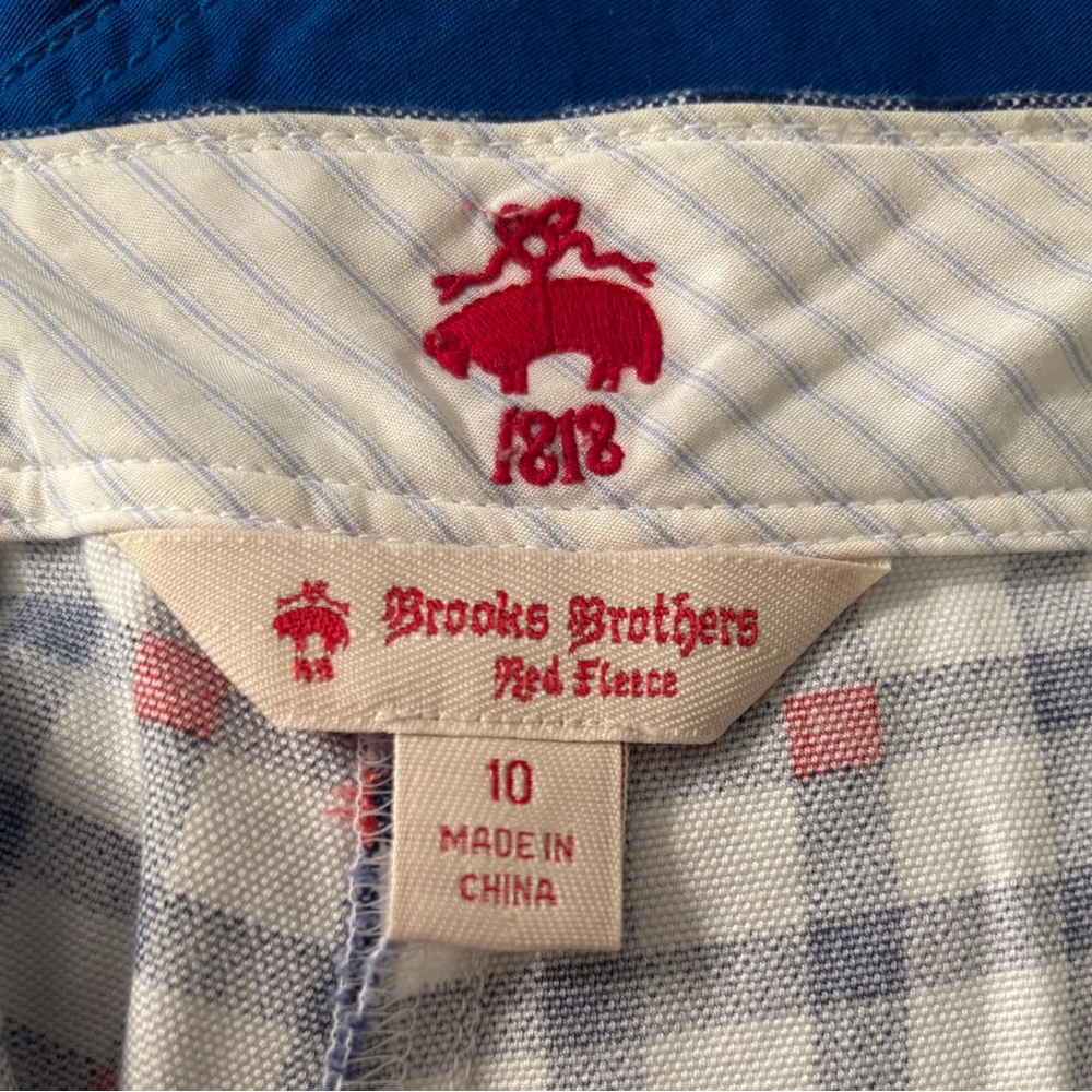 Brooks Brothers Size 10 Navy and Red Checkered Women's Shorts - Picture 2 of 3